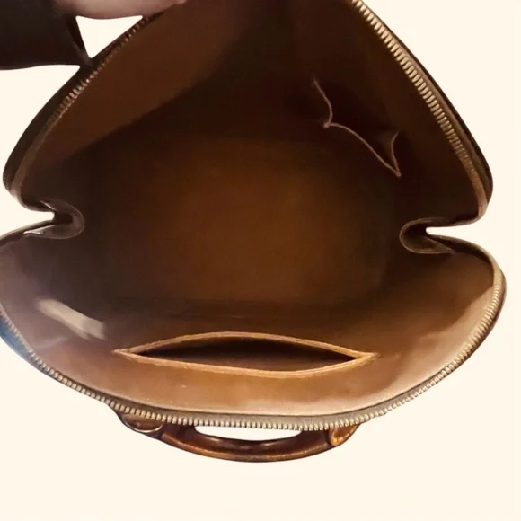 Louis Vuitton Alma PM Monogram Canvas | Vintage Luxury - Picture 14 of 16